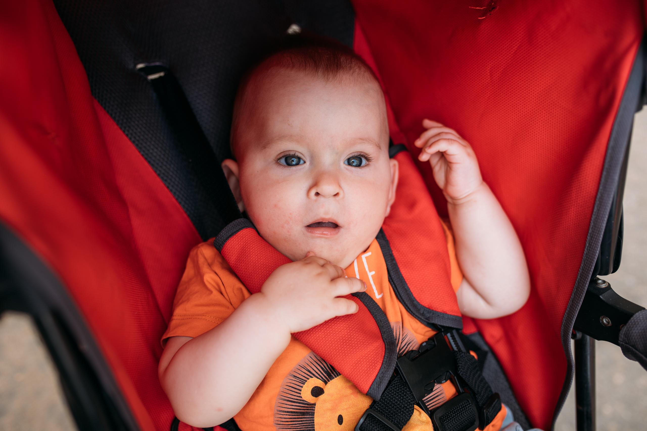 Поможем маленькому Ивану получить шанс на здоровое детство