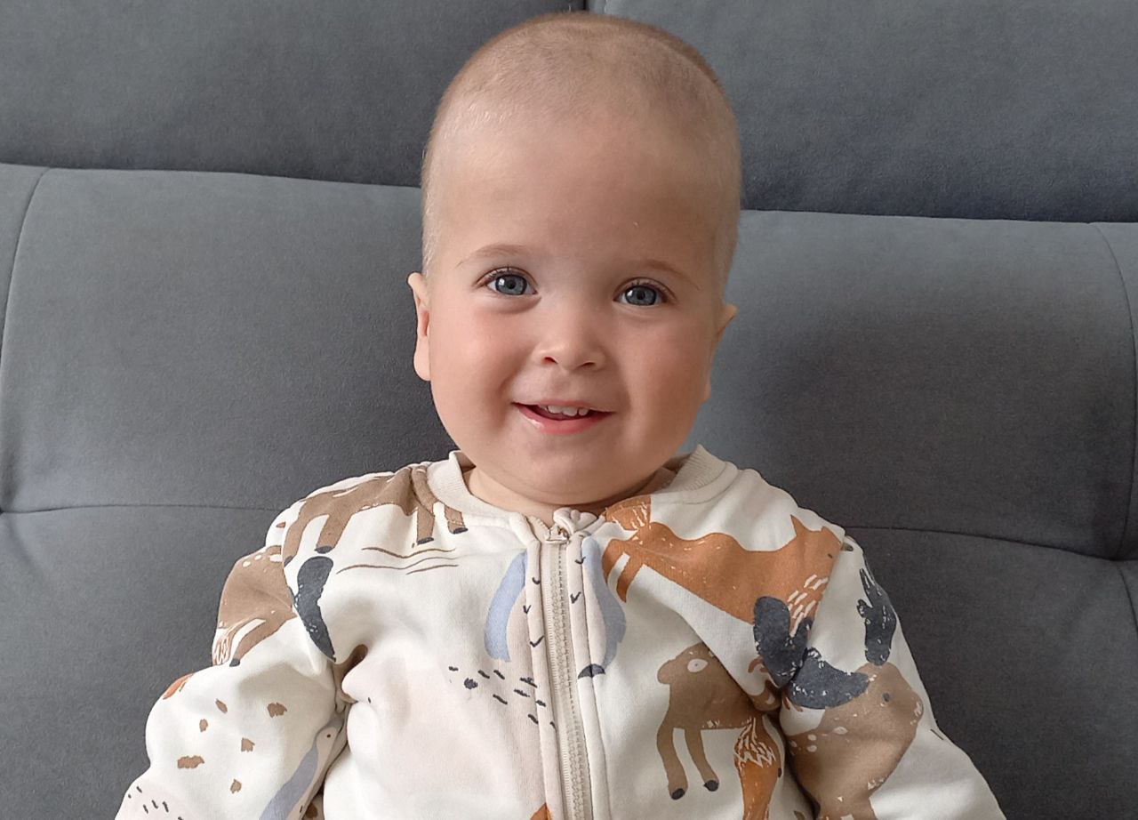 Пусть малыш Абу Бакар развивается правильно благодаря активной коляске!